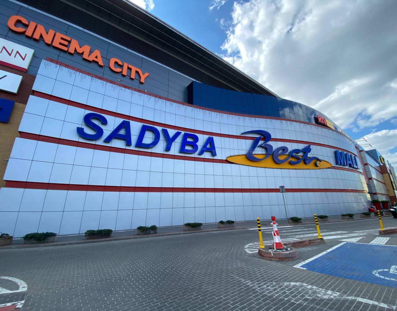 sadyba1