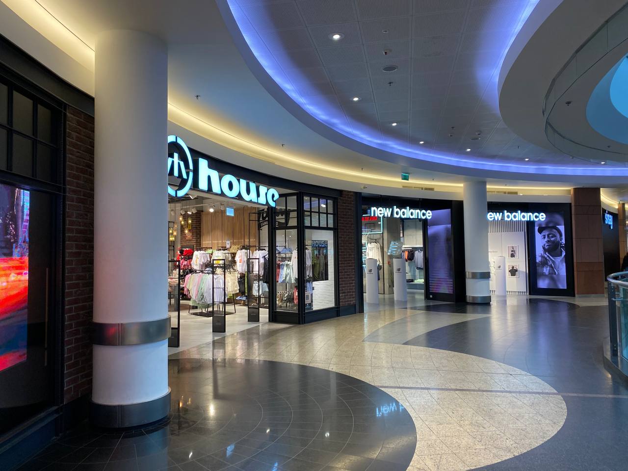 Złote Tarasy interior